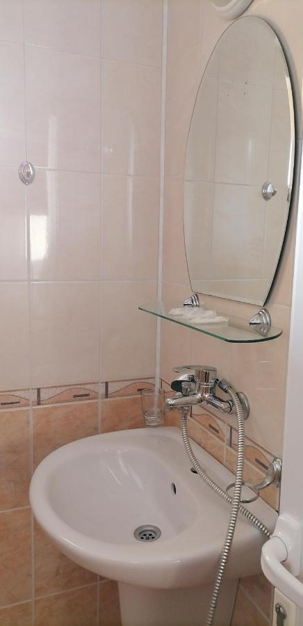 Ivet Guest House Обзор Экстерьер фото