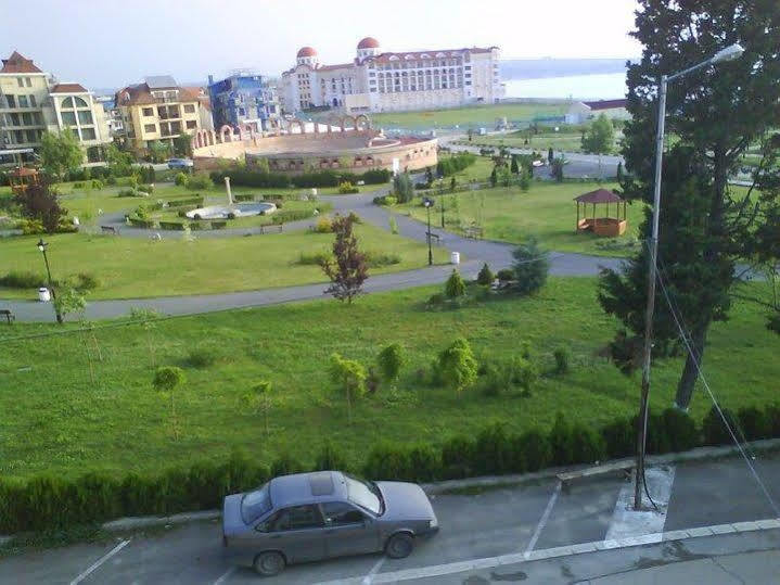 Ivet Guest House Обзор Экстерьер фото